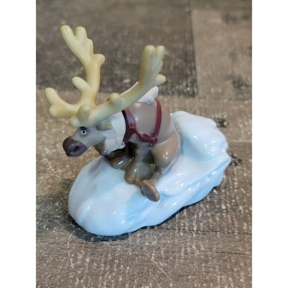 Disney McDonalds 2019 sven frozen reindeer toy figure - Picture 1 of 5